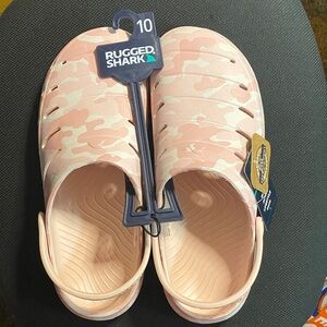 Women’s Pink Camo Slip-On Shoes